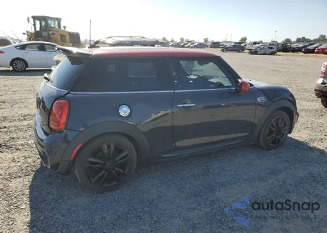 2016 Mini Cooper John Cooper Works z USA, uszkodzony, nr VIN WMWXM9C53GT997497